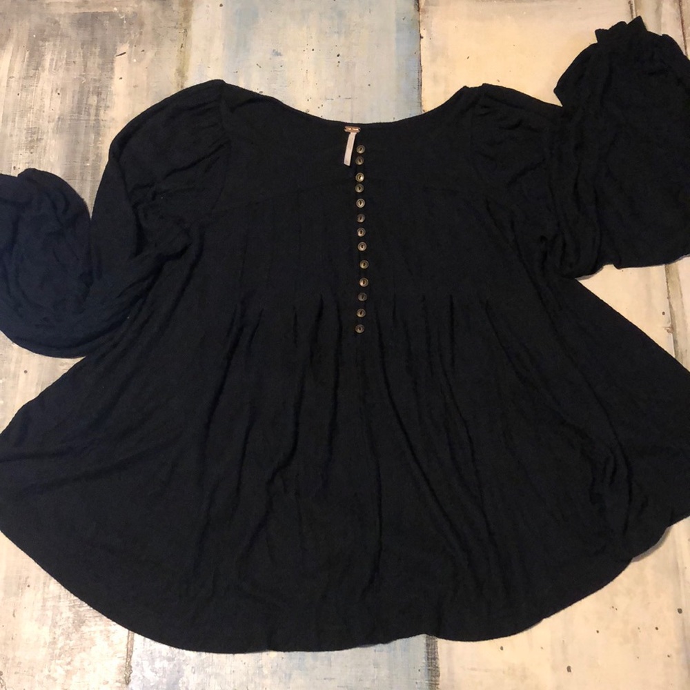 Free people xtra small long sleeve top.